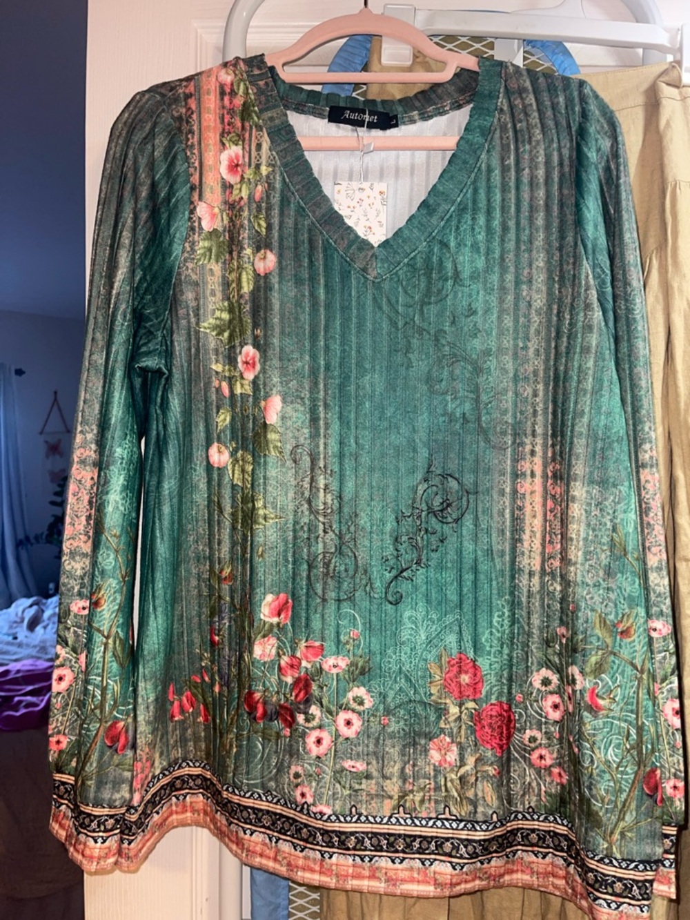 Ruffled V-Neck Long Sleeve Floral Tee - Teal
